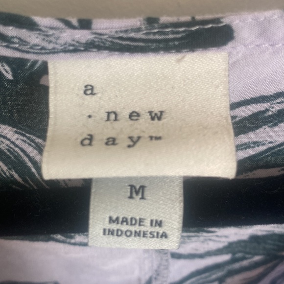 A New Day Purple Floral Blouse - M - Picture 3 of 4